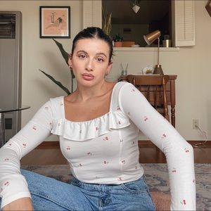 ❤️SOLD❤️ FOREVER 21 CHERRY RUFFLED TOP